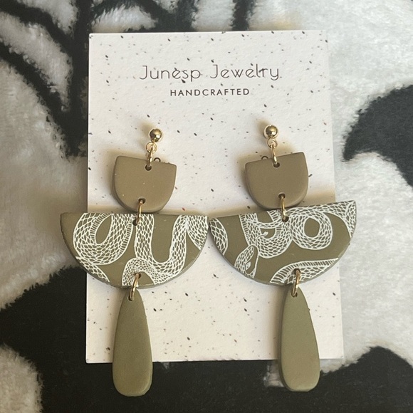 Snake Earrings - Picture 1 of 2